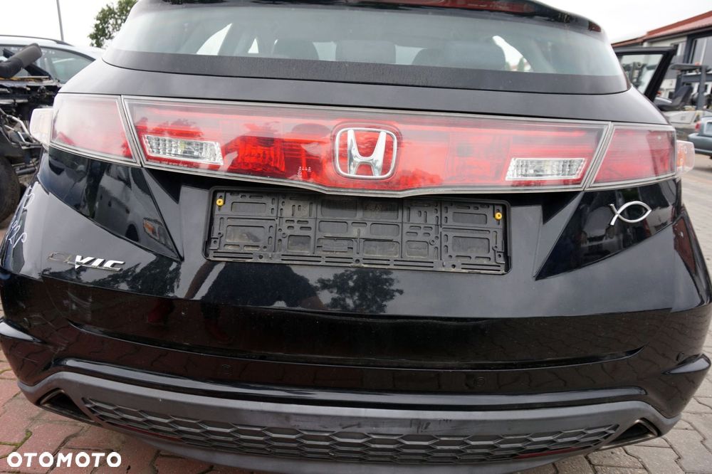 ZDERZAK TYLNY CIVIC VIII 5D HB B92P  CZARNY HONDA 2006-2010 - 2