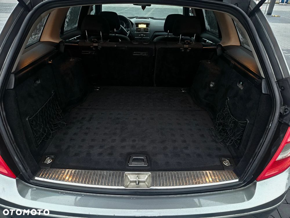 Mercedes-Benz Klasa C 220 CDI DPF Automatik BlueEFFICIENCY Avantgarde - 9