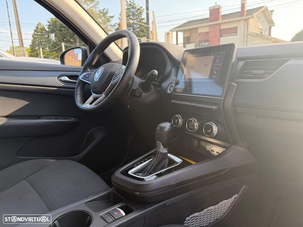 Renault Arkana 1.6 E-Tech Business - 12