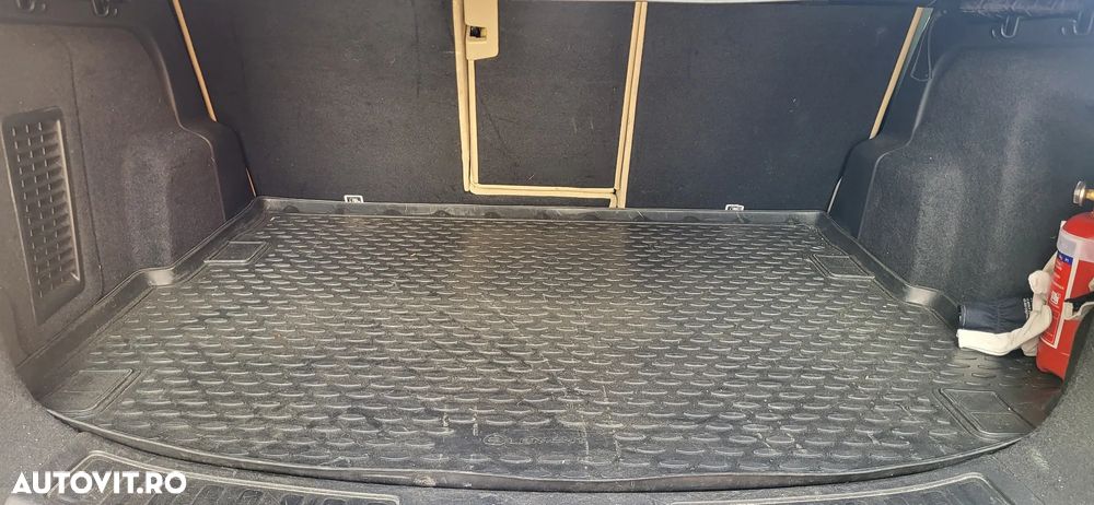 Land Rover Discovery Sport - 14