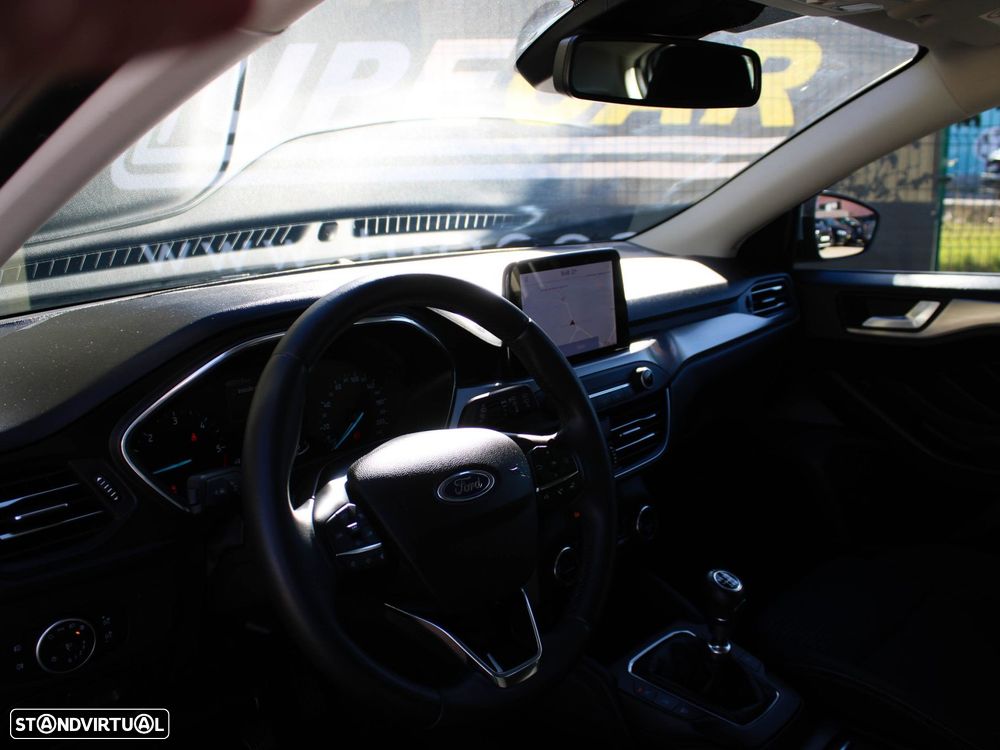 Ford Focus 1.5 TDCi EcoBlue Titanium - 27