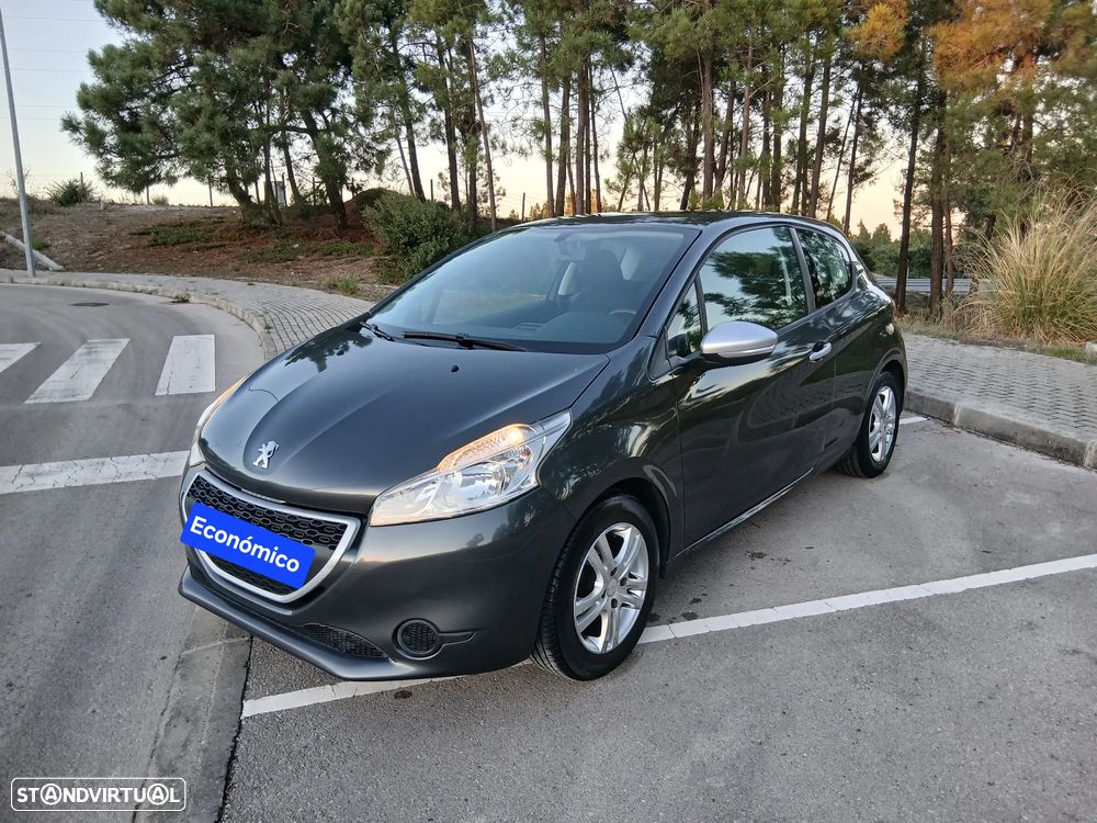 Peugeot 208 1.2 VTi Allure - 1