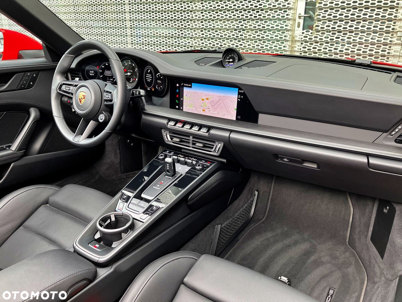 Porsche 911 Carrera 4 GTS Cabrio - 20
