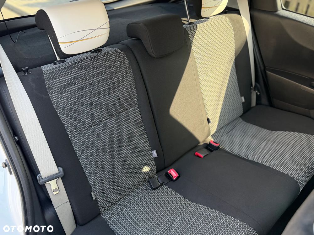 Toyota Yaris 1.33 VVT-i Executive - 5