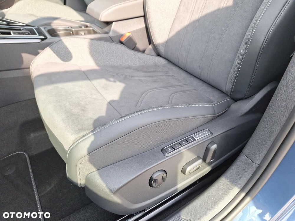 Volkswagen Golf - 12