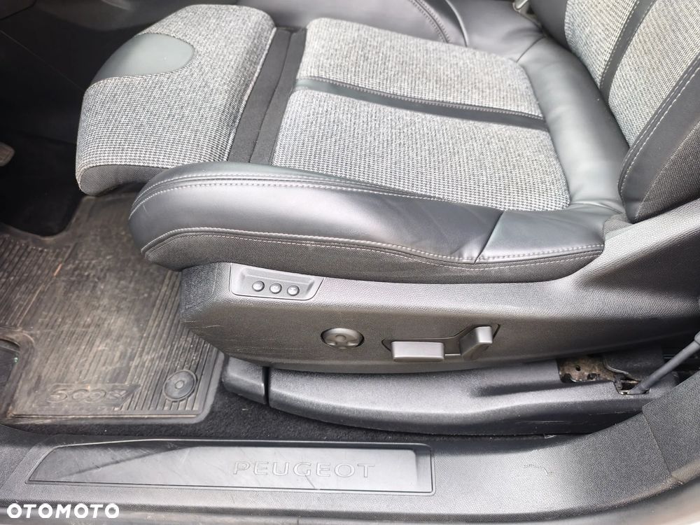 Peugeot 5008 1.6 BlueHDi Style 7os - 15