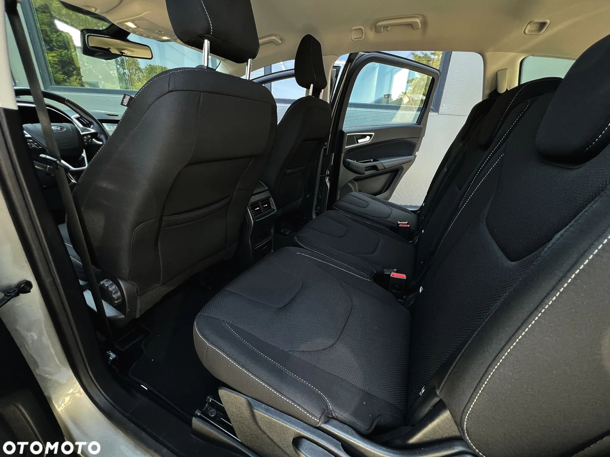 Ford S-Max - 36