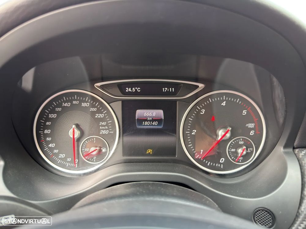 Mercedes-Benz GLA 180 (CDI) d - 10
