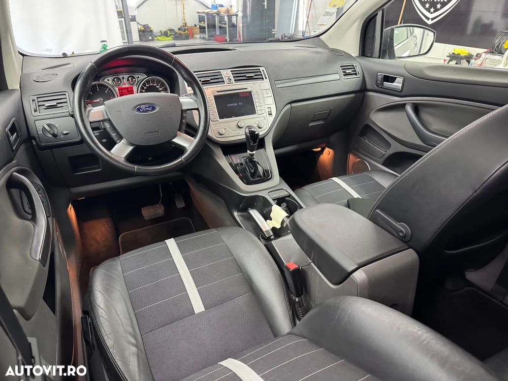 Ford Kuga 2.0 TDCi 4WD Powershift Individual - 4
