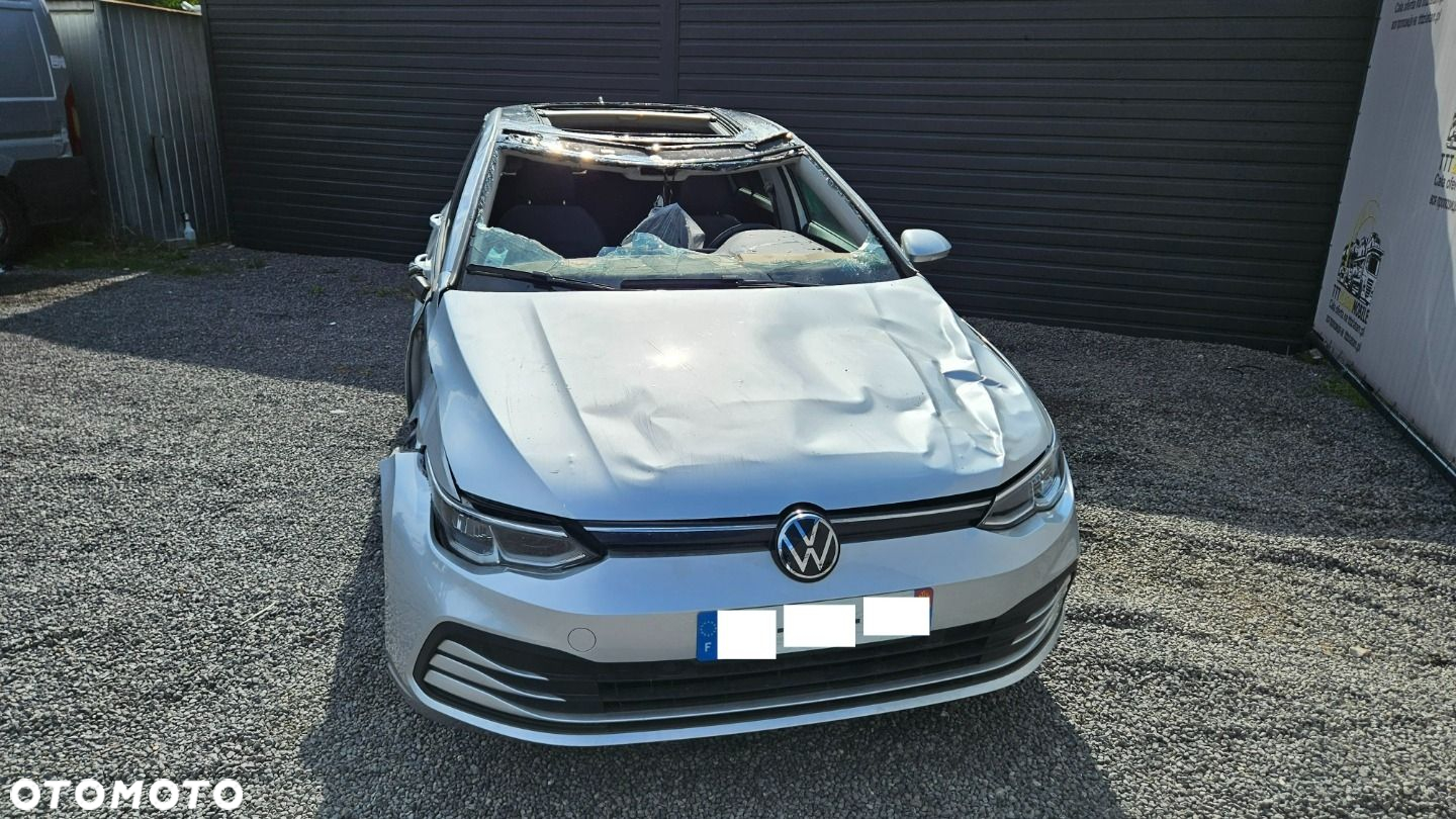 Volkswagen Golf - 8