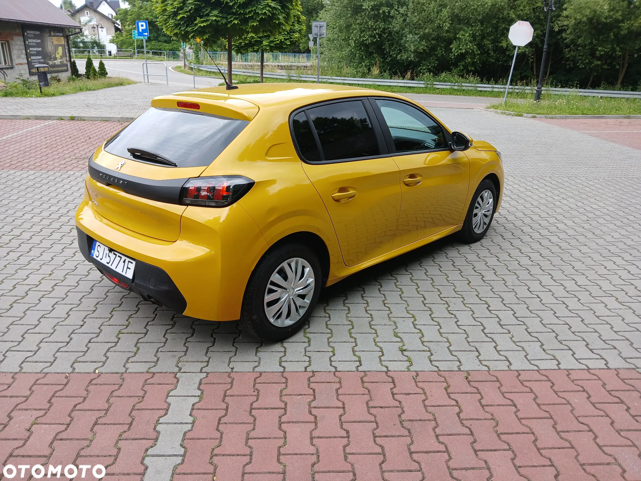 Peugeot 208 - 6