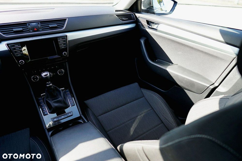 Skoda Superb 1.6 TDI Ambition - 11