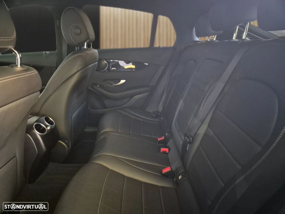 Mercedes-Benz GLC 300 de Coupé 4Matic - 11