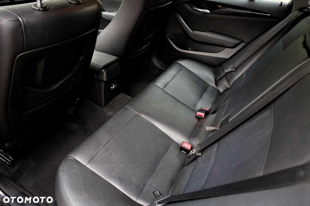 BMW X1 xDrive23d - 38
