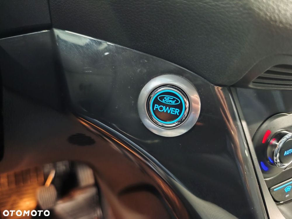 Ford Kuga 2.0 TDCi 4x4 Titanium - 19