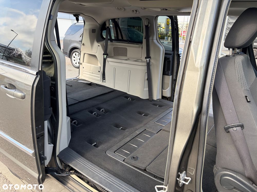 Chrysler Grand Voyager 2.8 CRD Touring - 9