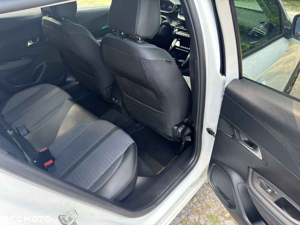 Peugeot 2008 PureTech 130 EAT8 Allure Pack - 11