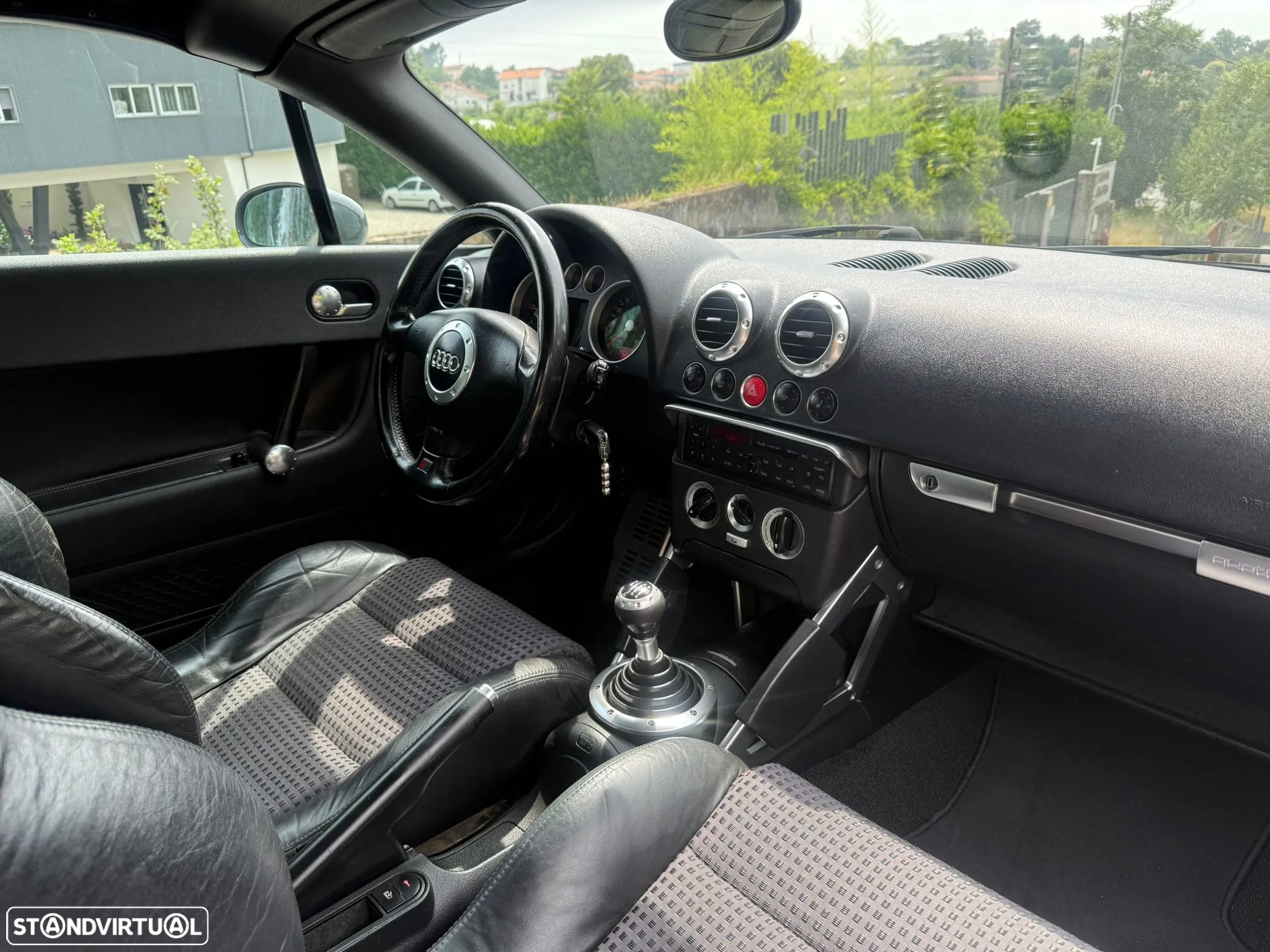 Audi TT Coupé 1.8 T quattro - 31