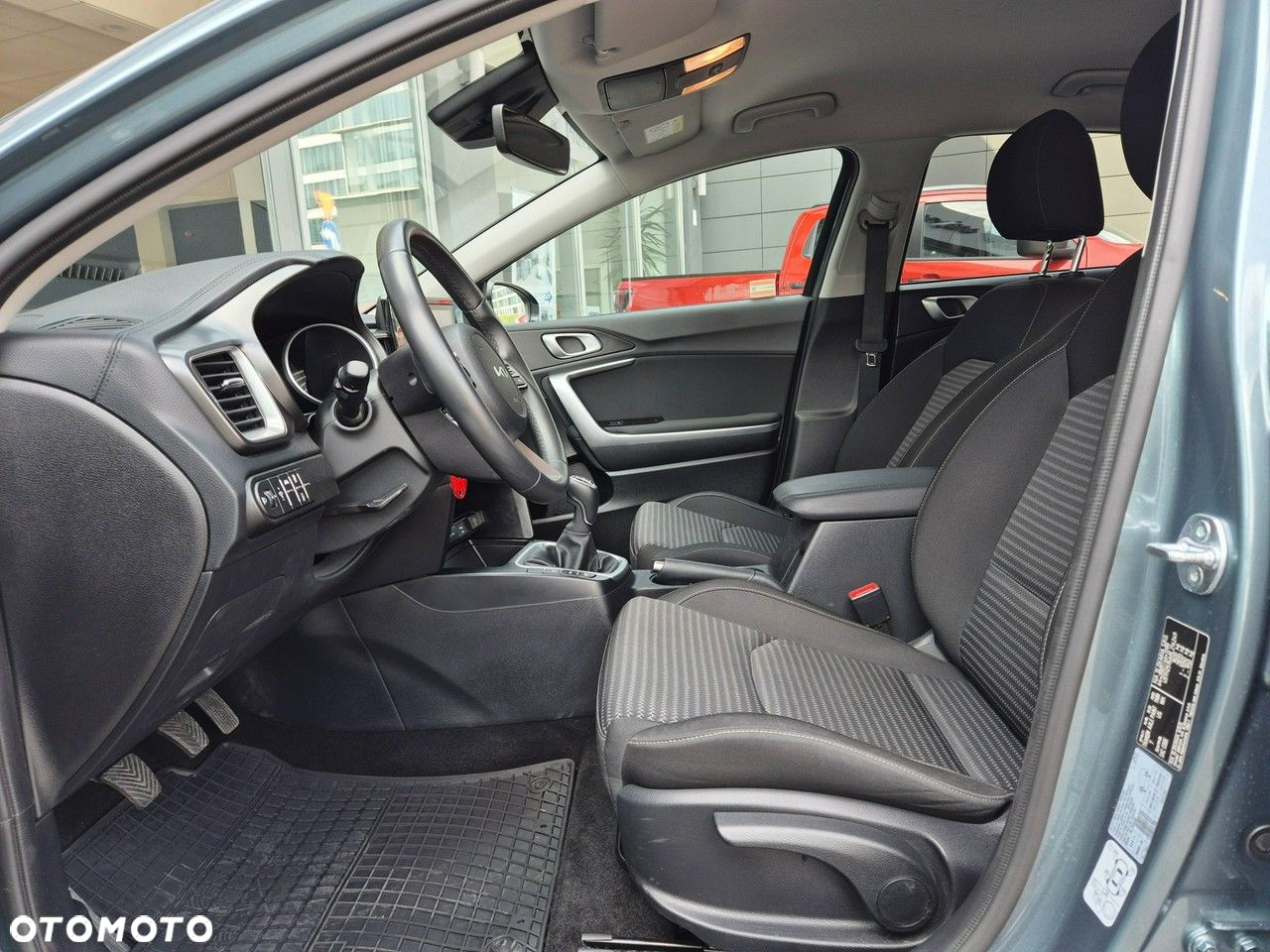 Kia Ceed - 13