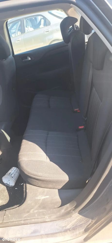 Citroen C4 II B7 lampa prawy przód - 9