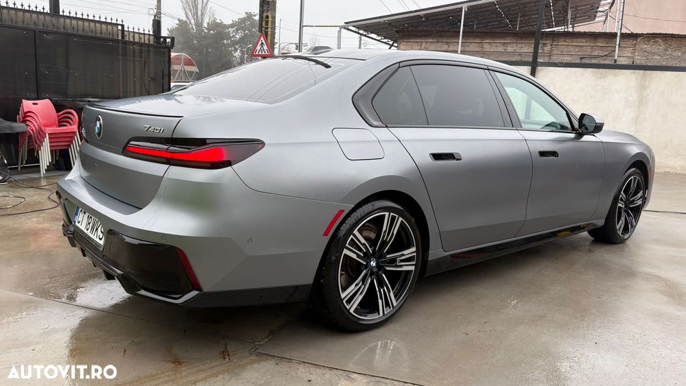 BMW Seria 7 740i - 2
