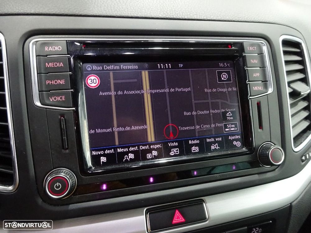 VW Sharan 2.0 TDI Confortline DSG - 23