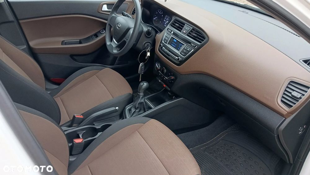 Hyundai i20 1.2 - 12