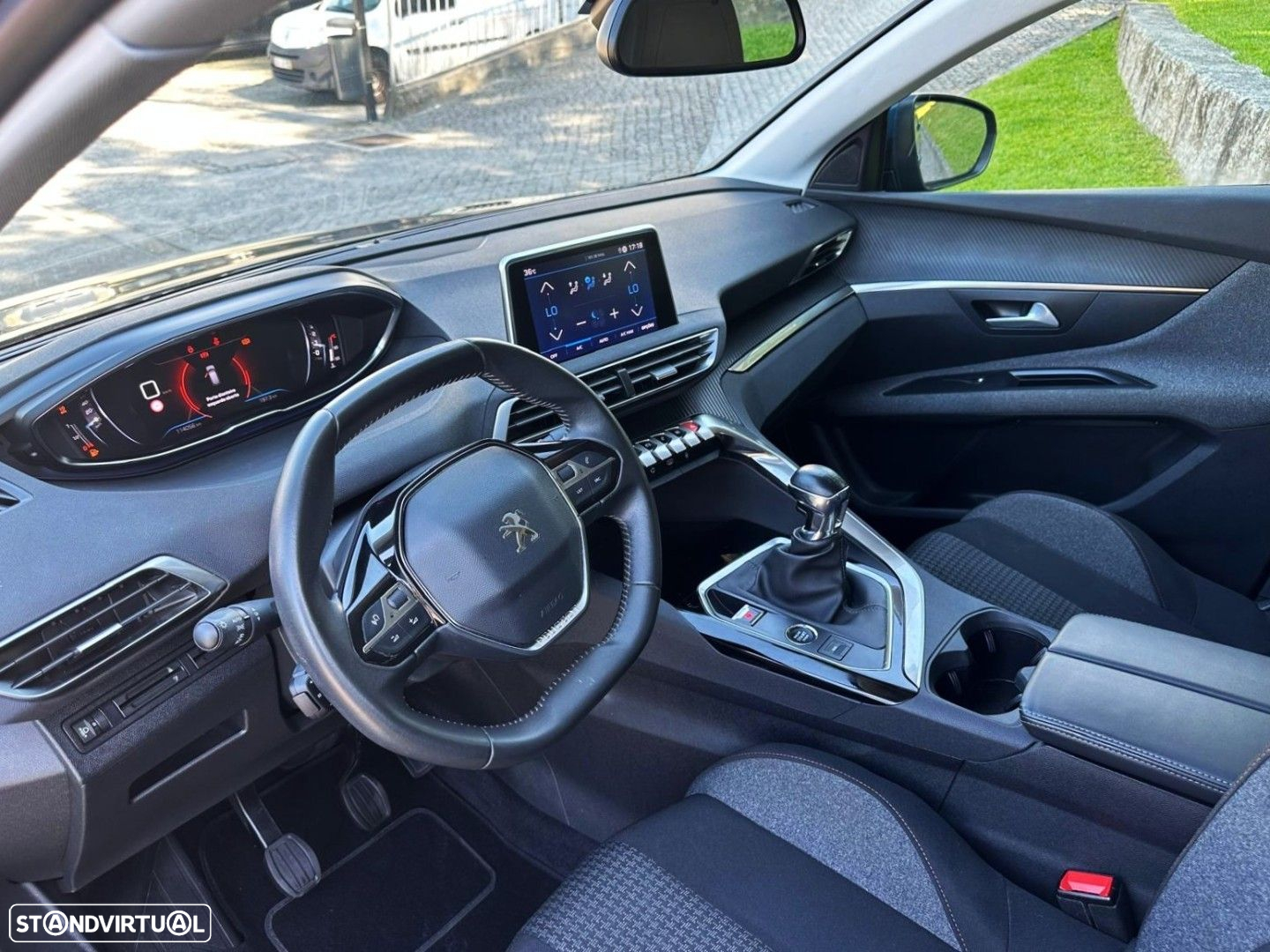 Peugeot 3008 1.5 BlueHDi Active - 11