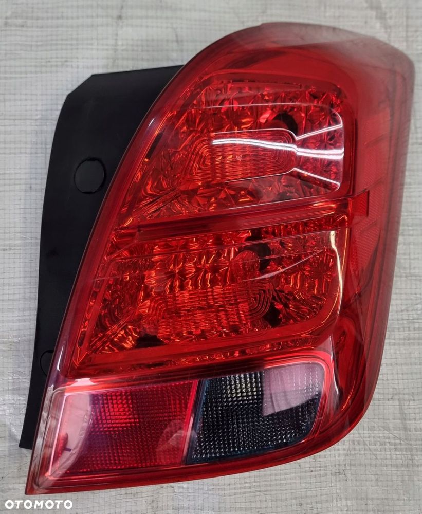 CHEVROLET TRAX LAMPA TYŁ TYLNA PRAWA ANGLIK