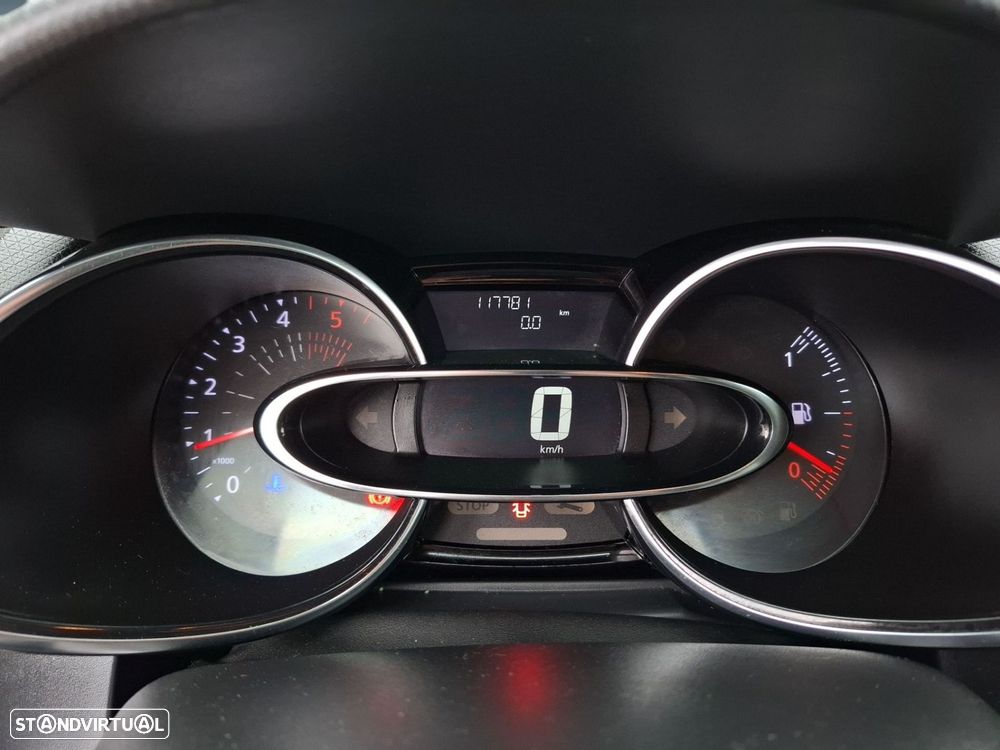 Renault Clio Sport Tourer 1.5 dCi Limited - 17