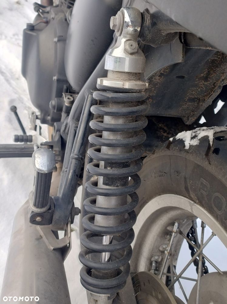 Triumph Thruxton - 15