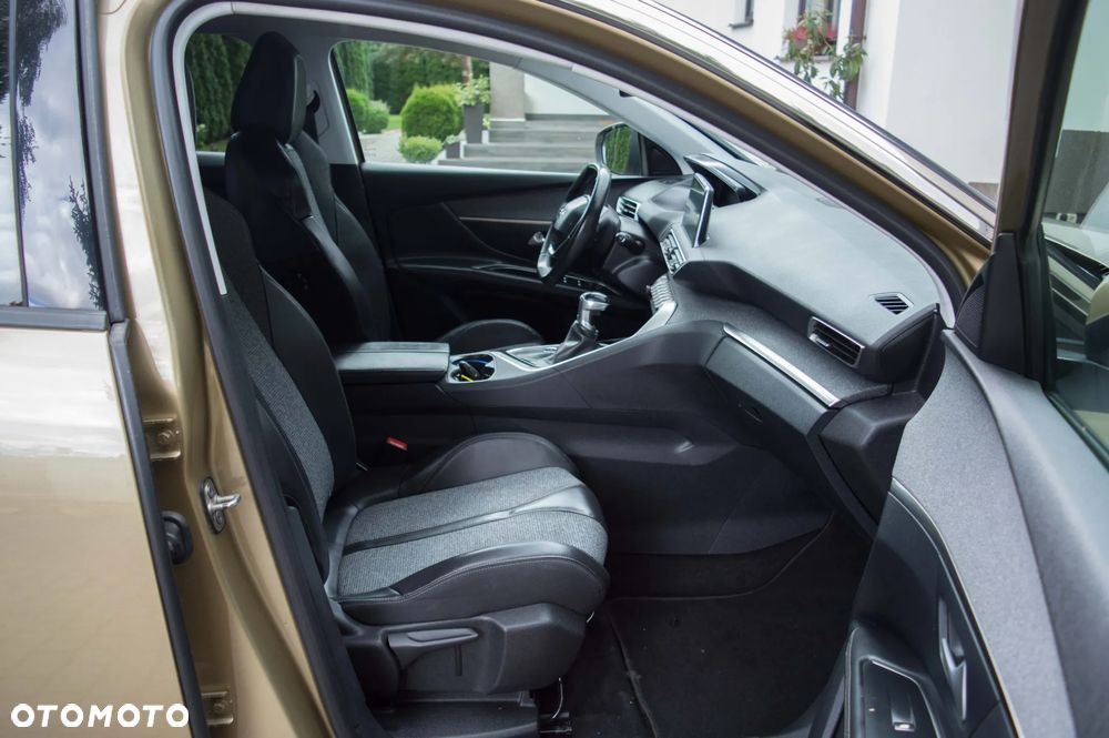 Peugeot 3008 2.0 HDi Allure - 26
