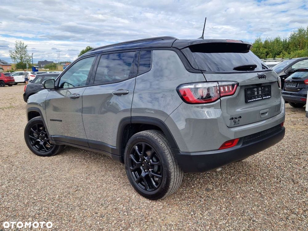 Jeep Compass - 26