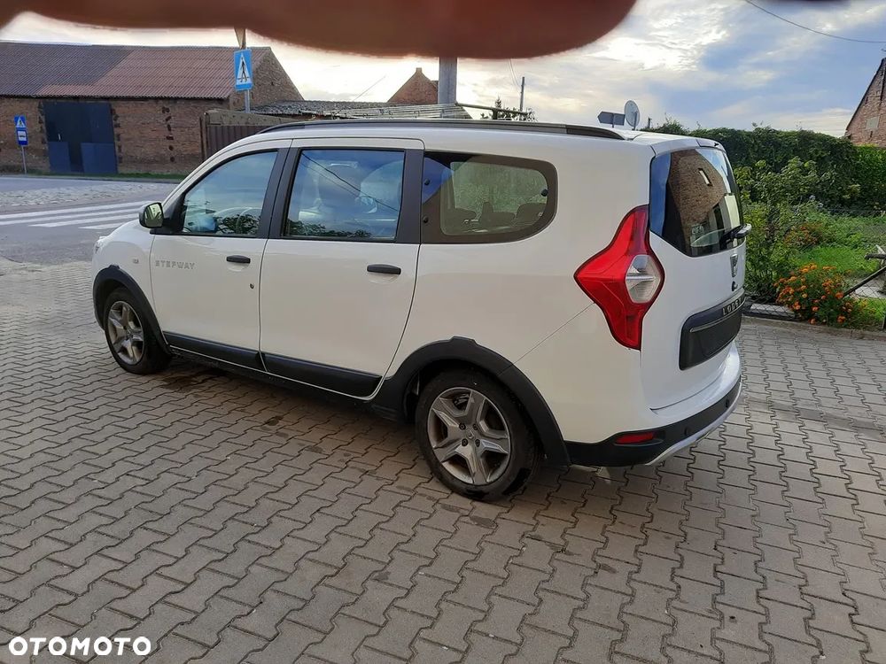 Dacia Lodgy 1.2 TCe Stepway - 12
