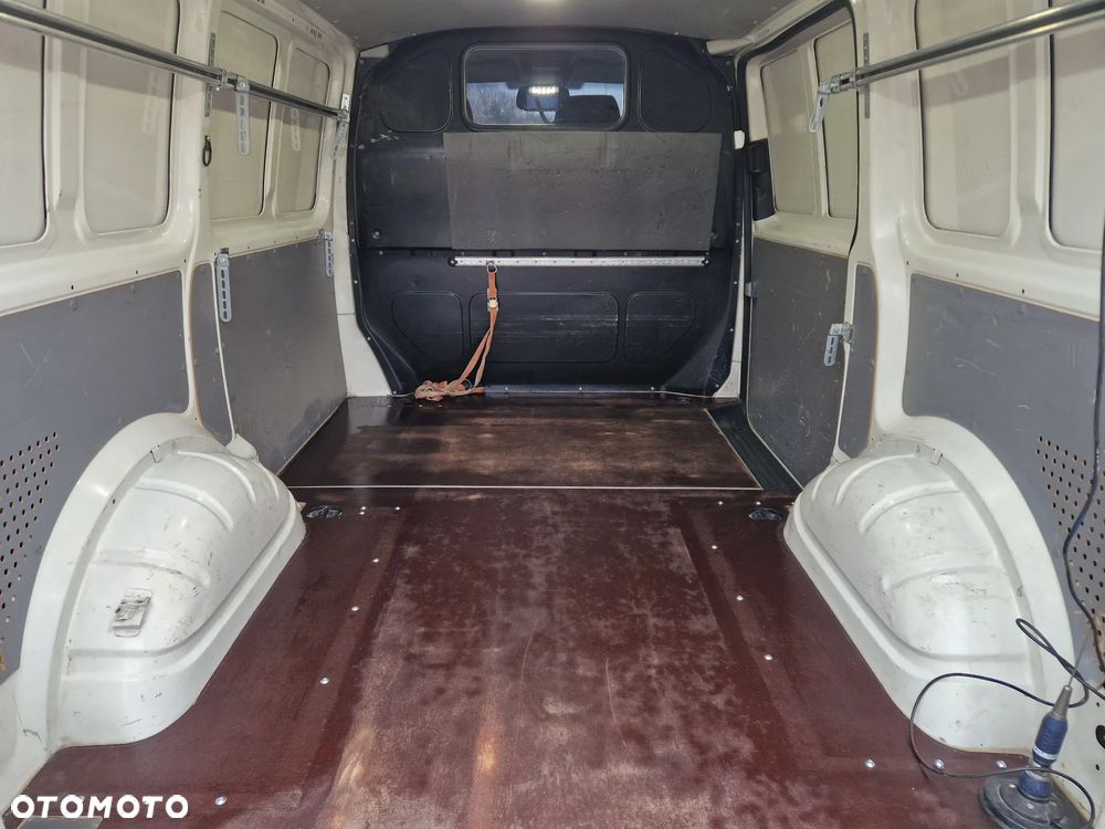Volkswagen Transporter - 15