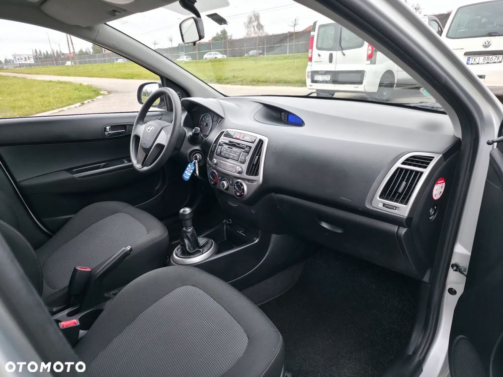Hyundai i20 - 10