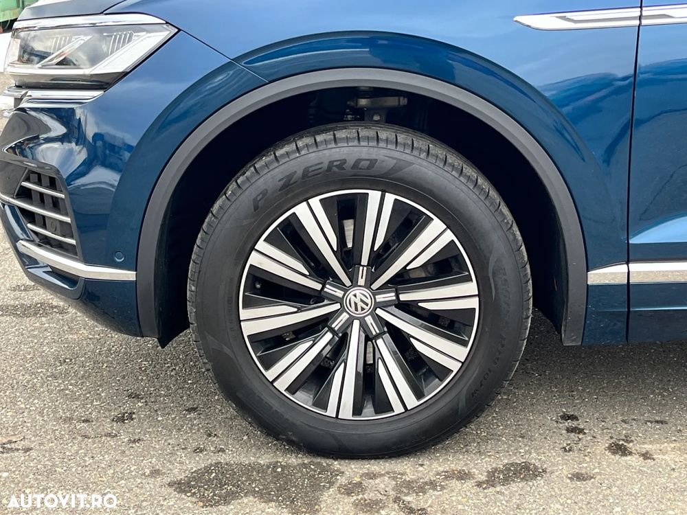 Volkswagen Touareg - 32