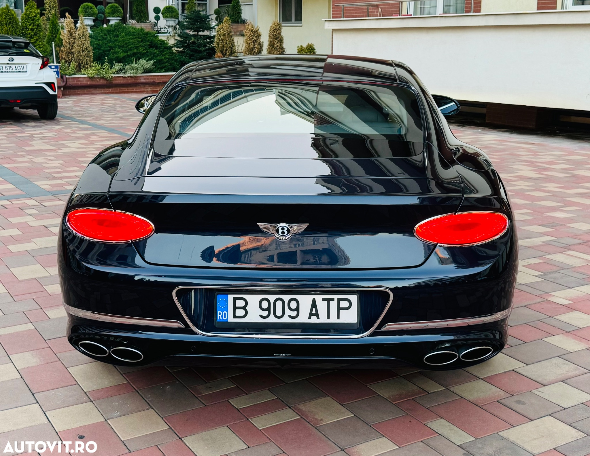 Bentley Continental New GT V8 - 5