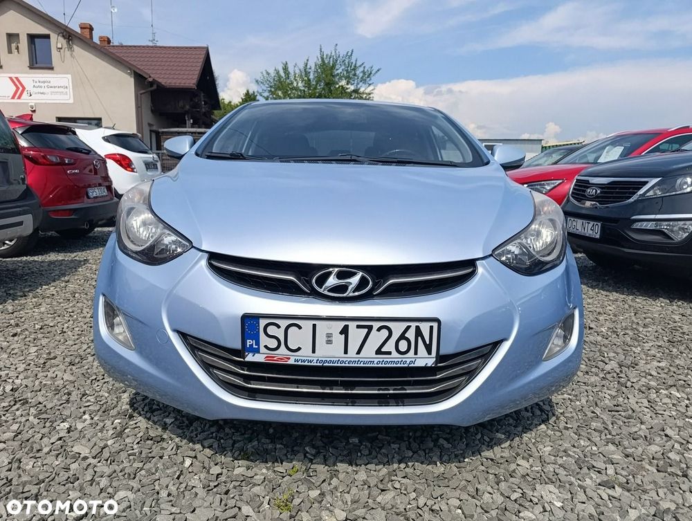 Hyundai Elantra - 8