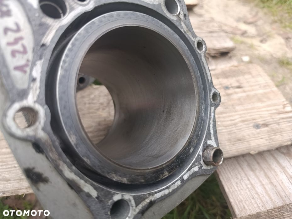 Cylindry Suzuki VS 800 cylinder silnika tuleja pierścionki K4 - 4