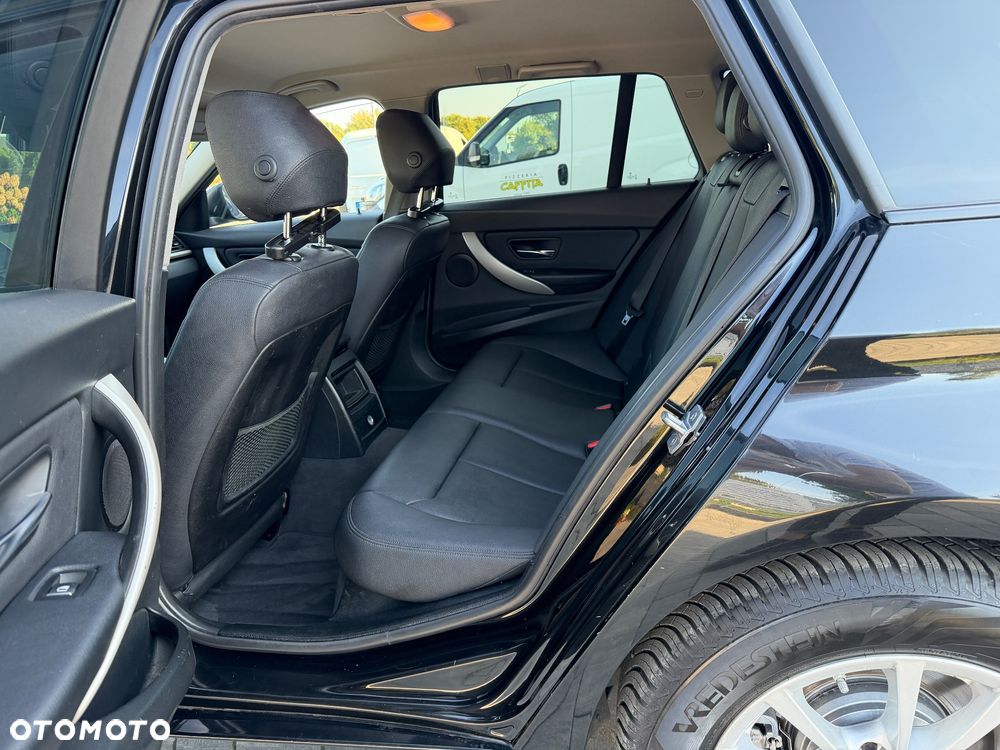 BMW Seria 3 - 24