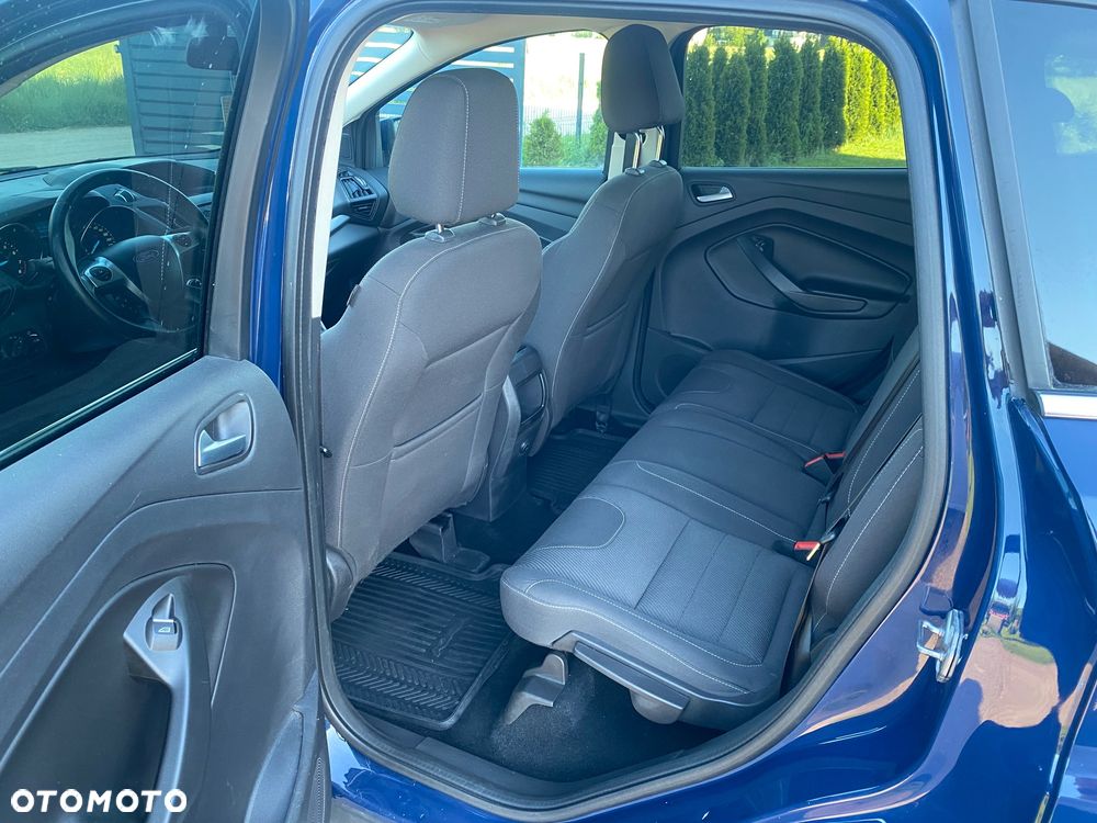 Ford Kuga - 27