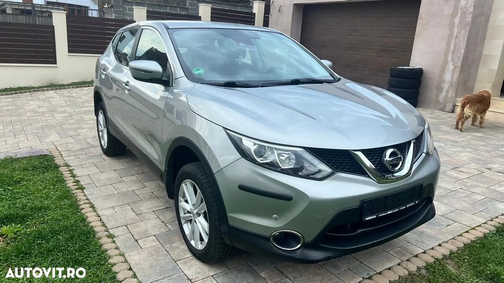 Nissan Qashqai 1.6 dCi DPF 4x4 Start/Stop acenta - 2