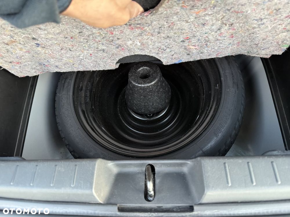 Toyota Yaris 1.3 VVT-i Sol - 21