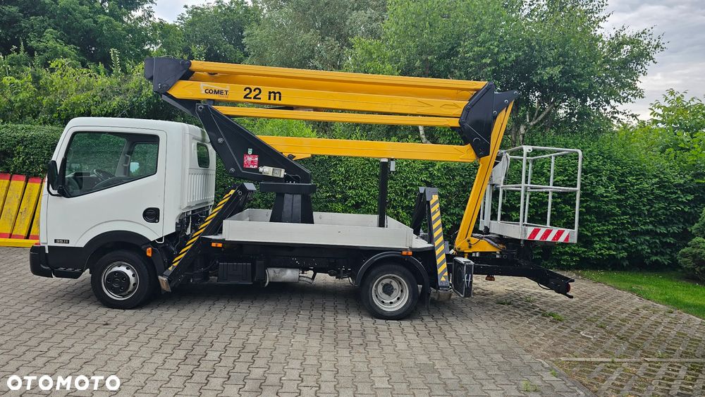 Nissan Cabstar - 1