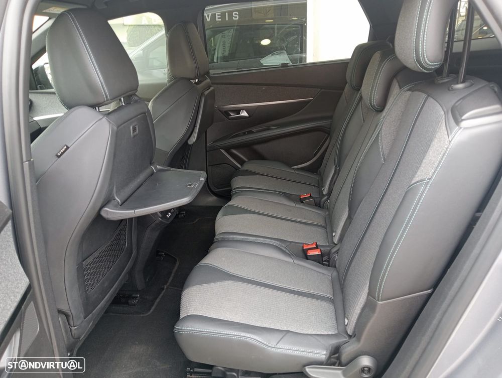 Peugeot 5008 1.2 PureTech Allure Pack EAT8 - 18