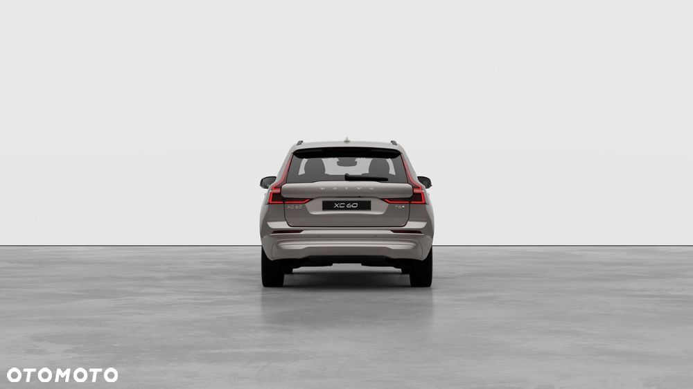 Volvo XC 60 T6 Plug-In Hybrid AWD Core - 4