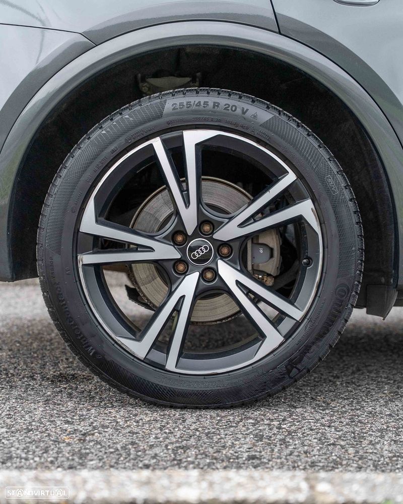 Audi Q5 2.0 TFSI Hybrid quattro S-line Tiptronic - 46