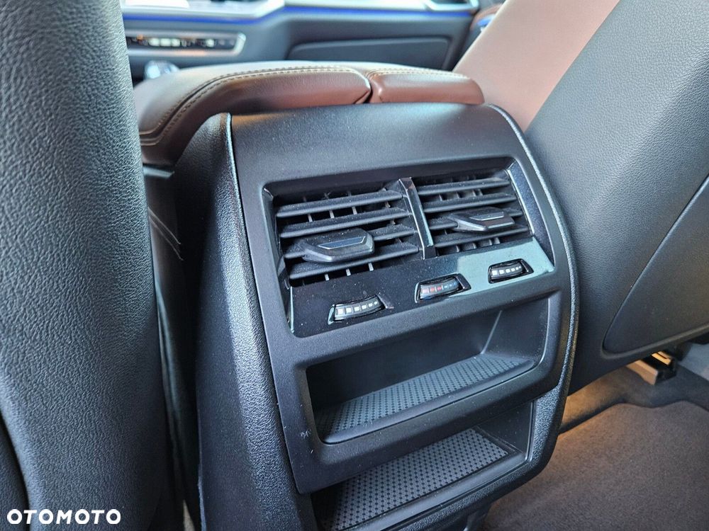 BMW X6 xDrive30d - 33
