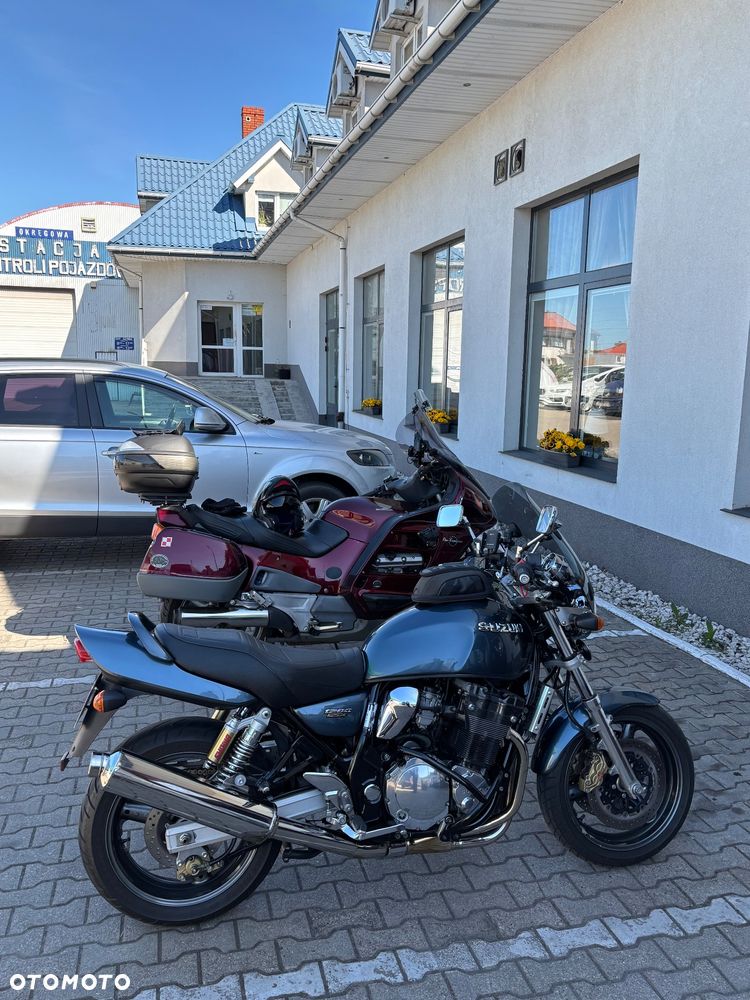 Suzuki GSX - 4